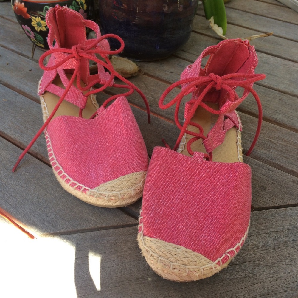 🌺 Old Navy pink glitter espadrilles 🌺